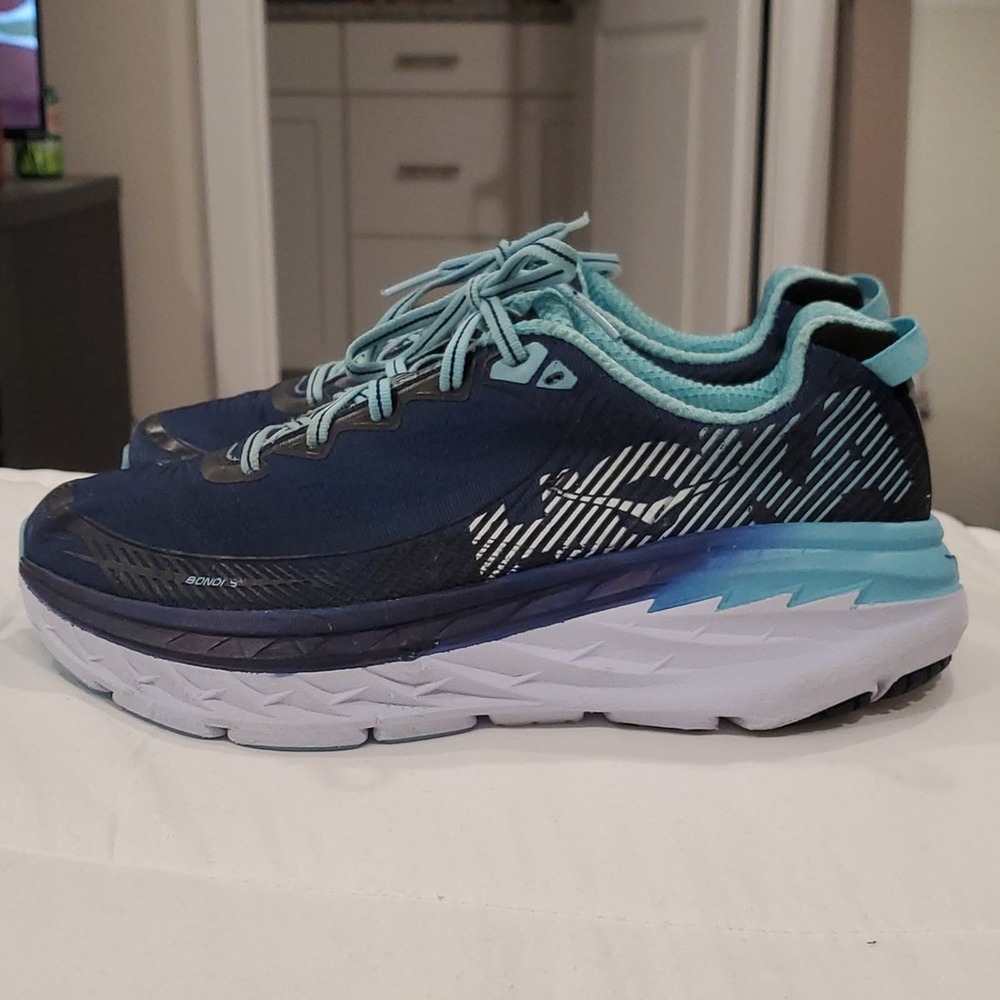 Hoka One One Bondi 5